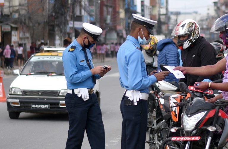 ट्राफिक कारबाहीमा एकैदिन २२ लाख ९६ हजार राजस्व सङ्कलन