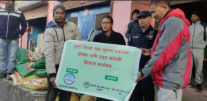 डोटीका भुकम्पपिडितलाई राहात सामाग्री वितरण