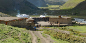 माथिल्लो डोल्पाका १२ मतदान केन्द्रका कर्मचारी अलपत्र