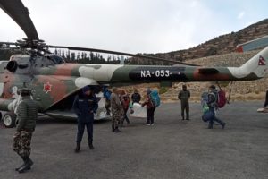 उपल्लो डोल्पामा हेलिकोप्टरबाट पठाइयो निर्वाचन सामग्री