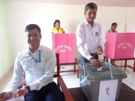 मतदाता शिक्षाका लागि कैलालीमा नमुना मतदान, शतप्रतिशत मत सदर