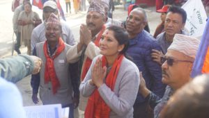 काठमाडौं २ मा गठबन्धनबाट असन्तुष्ट मतदाता कुन्तीको पक्षमा मोडिँदै