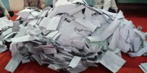 फर्जी मत खसाएको आयोगमा उजुरी परेपछि बाजुरामा मतगणना अनिश्चित’