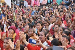 सिन्धुलीमा ओलीको चुनावी सभामा [तस्बिरहरू]