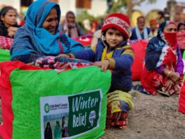 हेल्पिङ हर्ट नेपालको सहयोगमा विपन्न परीवारलाई कम्बल वितरण