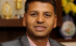 माओवादी छिटोभन्दा छिटो दक्षिणपन्थ छाडेर वामपन्थतिर फर्किनुपर्छ : एमाले नेता रिजाल