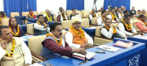 मौलिक पहिचान झल्किने भेषभूषामा मधेस प्रदेशका सांसदहरुले लिए शपथ