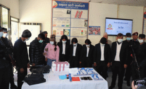 राजस्वका कर्मचारी भन्दै रकम असुली गरेको आरोपमा आठ जना पक्राउ