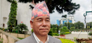 देव गुरुङ आक्रोशित हुदै भने : ‘पार्टी विशेषलाई राष्ट्रपति भन्ने हुन्छ कतै ?संविधानमा हुँदै नभएको कुरा गर्ने ?’