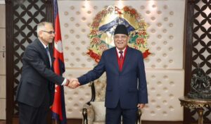 भारतीय सचिवको नेपाल यात्राः प्रचण्डसँग दुई–दुई पटक बार्ता, दुई दिनमा १४ नेता भेटे