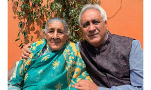 ग्यास सिलिण्डर विस्फोट हुँदा कांग्रेस नेता भण्डारी र उनकी आमा गम्भीर घाइते