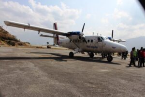 लामीडाँडा बिमानस्थलमा उडान नहुँदा होटलमा लाग्यो ताला