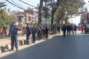 माइतीघरमा प्रदर्शनकारी भन्दा प्रहरी धेरै (फोटो फिचर)