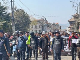 बैंकिङ ज्यादतीविरुद्ध व्यवसायीको प्रदर्शन (फोटो फिचर)