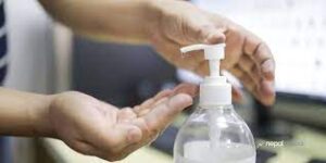 रक्सी भनेर सेनिटाइजर खाने डाँगी उपचारका लागि नेपालगञ्जमा