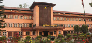 सिंहदरबारको फोहोर ३ दिनभित्र उठाई महानगरलाई आदेश जारी