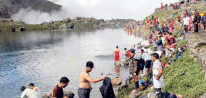 रसुवाकाे गोसाइँकुण्डमा आजदेखि विशेष मेला शुरु