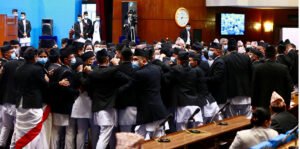राष्ट्रपति र प्रधानमन्त्रीबाट भएका गतिविधिबारे माफी मागेर फिर्ता नलिएसम्म संसद् अवरोध गर्ने एमालेको चेतावनी
