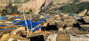 धार्चेको पर्यटकीय पदमार्गमा सूचना बोर्ड