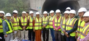 नागढुङ्गा–सिस्नेखोला सुरुङमार्ग : मुख्य टनेल करिब चार सय मिटर र रेस्क्यु टनेल करिब ३५ मिटर खन्न बाँकी
