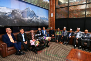 एकसाताको भ्रमणपछि स्वदेश फर्किए एमाले अध्यक्ष ओली