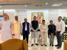 भाजपाको निमनत्रणामा माओवादी नेताहरु दिल्ली भ्रमणमा पुगे