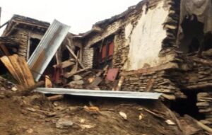 डोटीमा घर भत्किँदा महिलाको मृत्यु