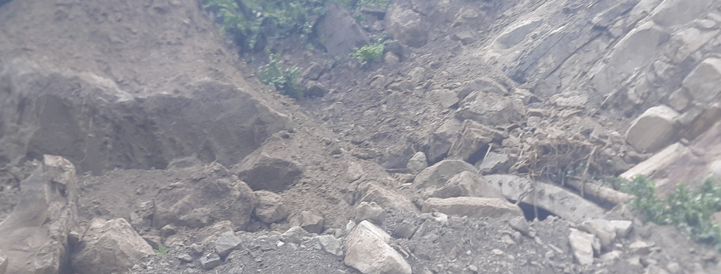 कास्कीमा पहिरोमा परेर दुई बालबालिकाको मृत्यु, एक घाइते