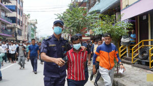 सिनामंगलमा शंकास्पद वस्तु राख्नेको कोठामा छापा हाने