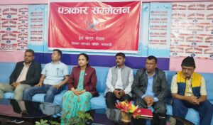 सरकार ढल्दैन, हामीलाई जनताको पूर्ण समर्थन छ : प्रवक्ता शर्मा