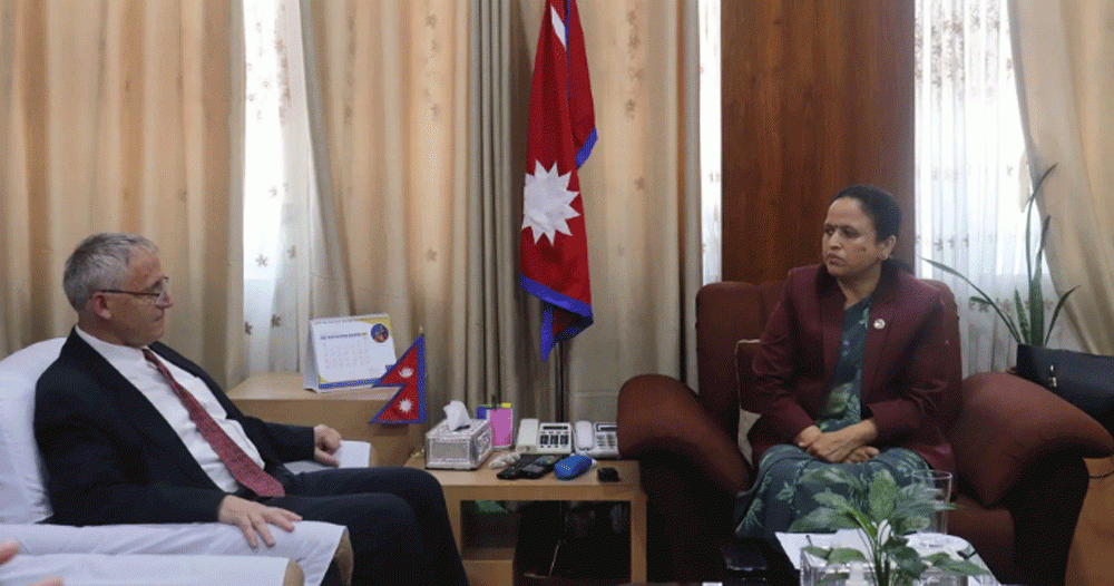 सञ्चारमन्त्री शर्मासँग इजरायली राजदूतको शिष्टाचार भेट