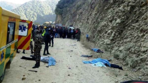 चन्द्रागिरिको सेतोपहरामा सवारी दुर्घटना, मृत्यु हुनेको सङ्ख्या पाँच पुग्यो