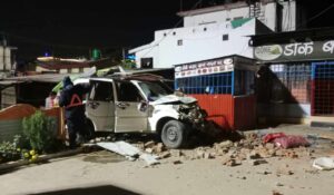 कारको ठक्करबाट दुईजनाको मृत्यु