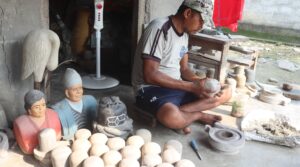 ढुङ्गामा कला भर्दै गोविन्द बोटे
