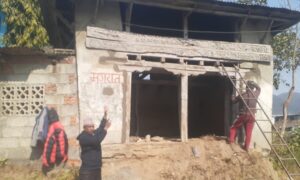 व्यक्तिगत लगानीमा जीर्ण पाटीको संरक्षण गर्दै ‘तनहुँका घले’