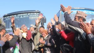 दिक्तेलको खाल्लेमा बस पुगेपछि…