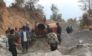 धाप्लाङ–सिन्ताङ–बराहपोखरी सडक : स्तरोन्नति गरिँदै