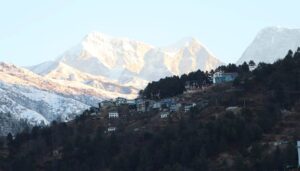 हिमपातसँगैको वर्षाले सोलुखुम्बुका किसान हर्षित