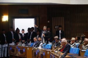 सापकोटालाई शाहीको जवाफ: गुड्दै गरेको बसमा बम पड्काएर आएको होइन