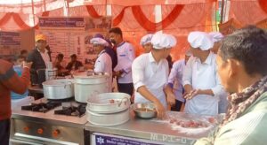 बर्दिबासामा सडक खाना महोत्सव