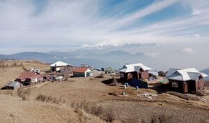 हिमाल हेर्न माइजोमाईमा पर्यटक आकर्षित