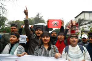 गृहमन्त्री र अर्थमन्त्रीको राजीनामा माग्दै नेविसंघको प्रदर्शन (तस्बिरहरू)