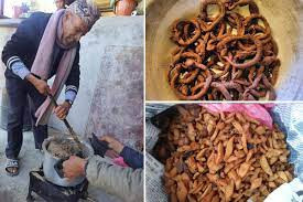 विद्यालयको दिवा खाजामा स्थानीय परिकार