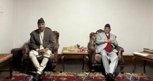 प्रधानमन्त्री प्रचण्ड र कांग्रेस सभापति देउवाबीच छलफल