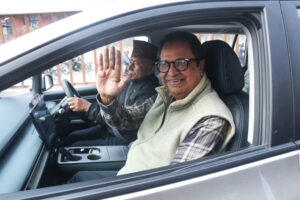 बयानलगत्तै विनोद चौधरी विदेश उडे