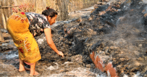 हतुवागढीका अग्निपीडितलाई आर्थिक सहयोग