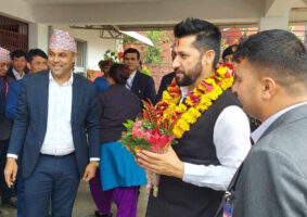 दबाब र प्रभावबिना काम गर्न गृहमन्त्री लामिछानेको निर्देशन