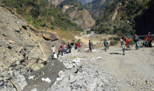 धारापानीमा सडकले ल्याएको सहजता