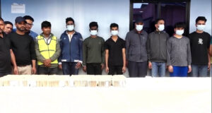 एक किलो ७६८ ग्राम सुन र एक करोड बढी रकमसहित सात जना पक्राउ