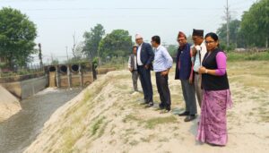 खडेरीले मकै सुक्न थालेपछि नारायणी लिफ्टबाट पानी छाडियो